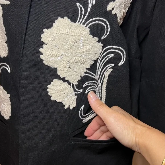 Chico’s Artisan Embroidered Jacket Size 1 (M/8) - Picture 8 of 10